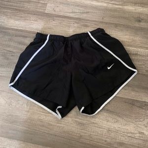 Nike shorts YL